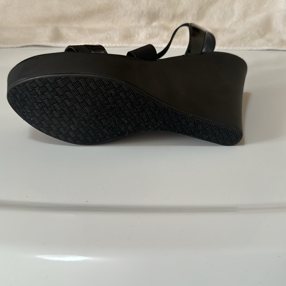 Charles by Charles David Wedges - Picture 2 of 4
